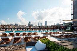 Hilton Istanbul Bomonti'de havuz keyfi başlıyor